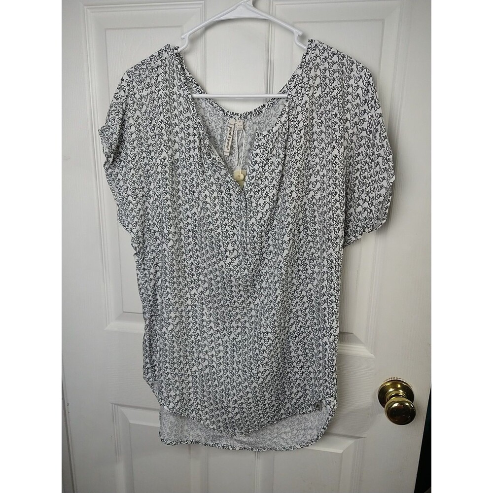 Grande And Green Woman S Blouse V Neck Black White Love Novelty Minimalist SS...